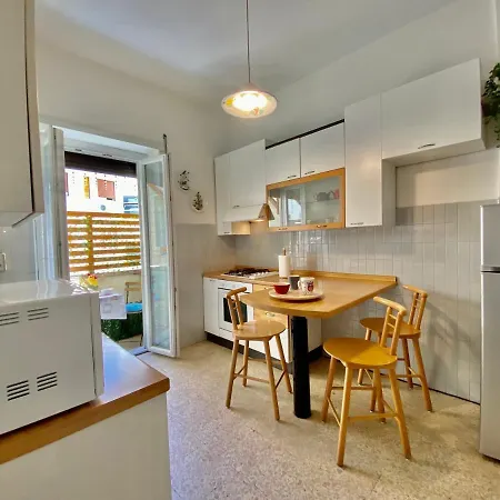 Elegant Vatican Metro & Golf Rom