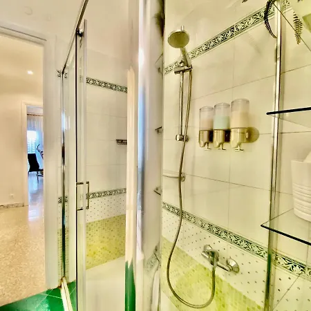 Elegant Vatican Metro & Golf Lägenhet